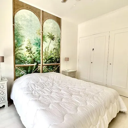 Spacious & Refined With Large Terrace Wifi *