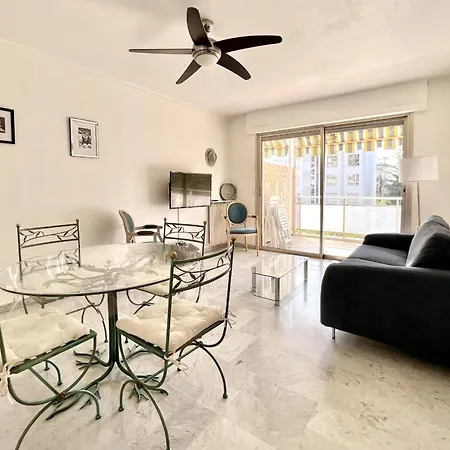 Spacious & Refined With Large Terrace Wifi 戛纳